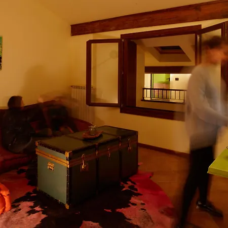 Mantua Hostal 旅馆 *