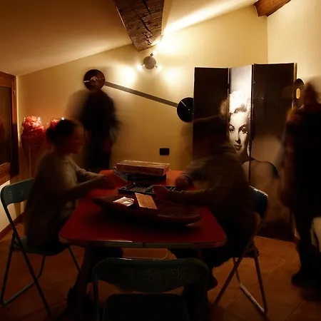 ホステル Mantua Hostal