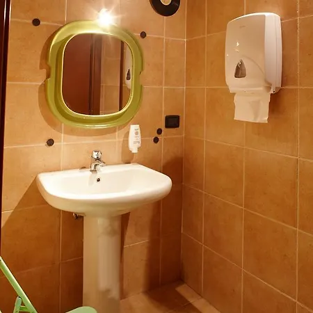 ホステル Mantua Hostal マントヴァ
