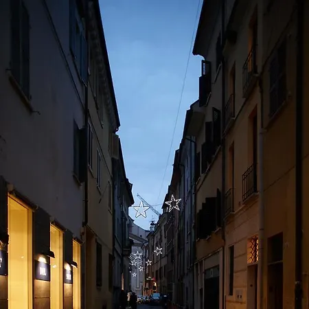 Mantua Hostal *